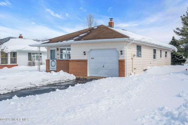 62 Scarborough Place, Toms River, NJ 08757