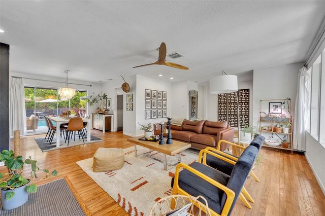 821 WOODS COURT, Maitland, FL 32751