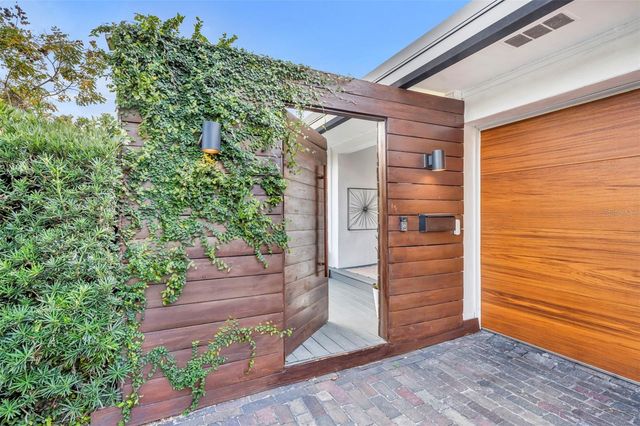 821 WOODS COURT, Maitland, FL 32751