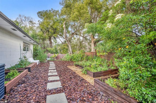 821 WOODS COURT, Maitland, FL 32751