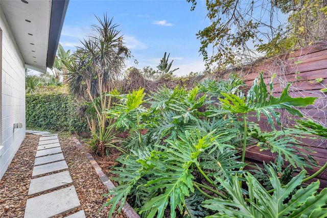 821 WOODS COURT, Maitland, FL 32751