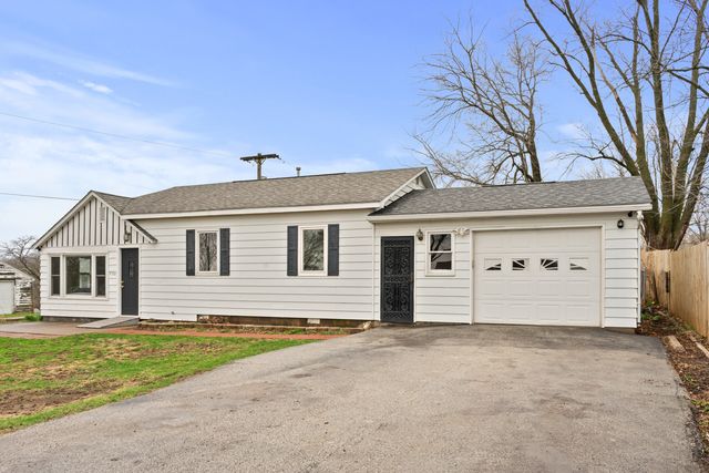 730 5th Street, Buffalo, IA 52728