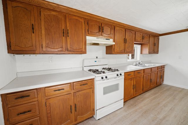 730 5th Street, Buffalo, IA 52728