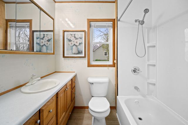 730 5th Street, Buffalo, IA 52728