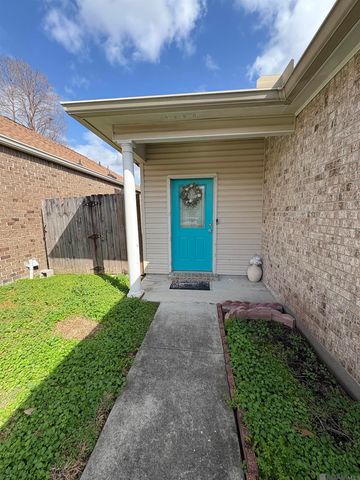 9031 Cross Creek Ave, Baton Rouge, LA 70810