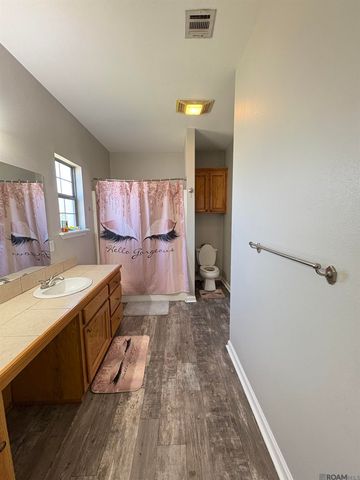 9031 Cross Creek Ave, Baton Rouge, LA 70810