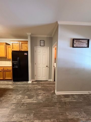 9031 Cross Creek Ave, Baton Rouge, LA 70810