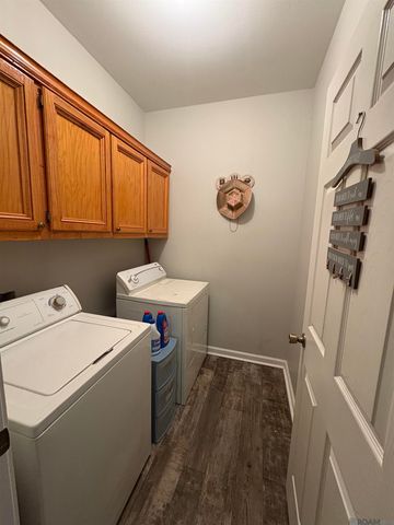 9031 Cross Creek Ave, Baton Rouge, LA 70810