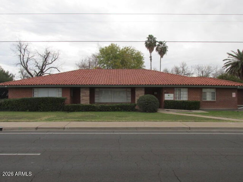 901 E UNIVERSITY Drive, Mesa, AZ 85203
