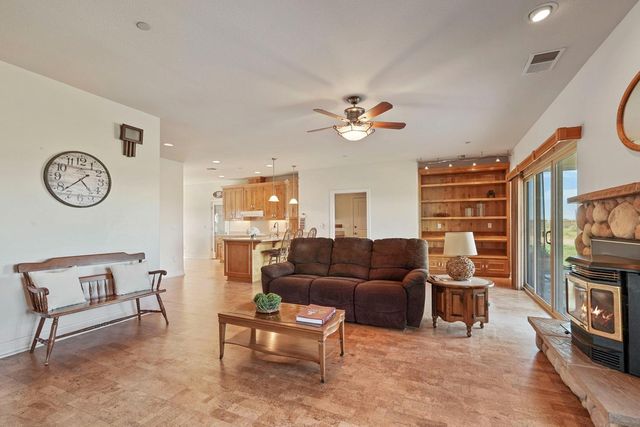 6120 Eschinger Rd, Elk Grove, CA 95757