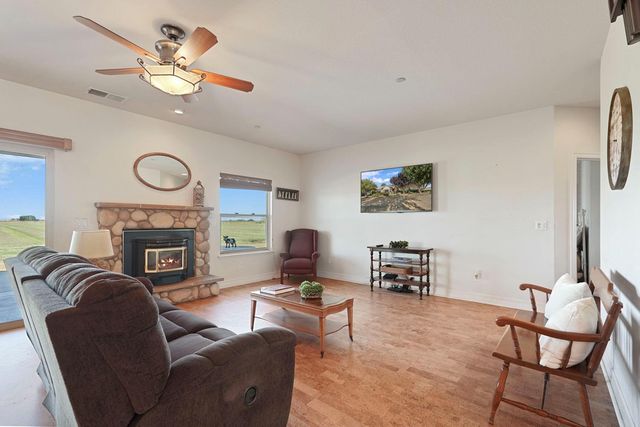 6120 Eschinger Rd, Elk Grove, CA 95757