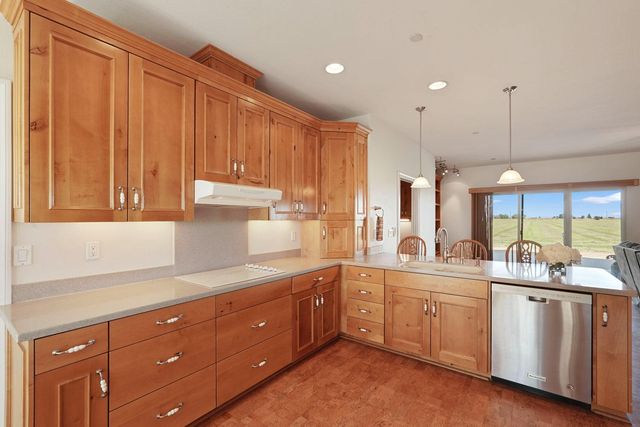 6120 Eschinger Rd, Elk Grove, CA 95757