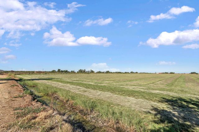 6120 Eschinger Rd, Elk Grove, CA 95757