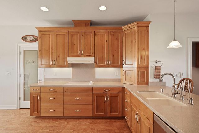 6120 Eschinger Rd, Elk Grove, CA 95757