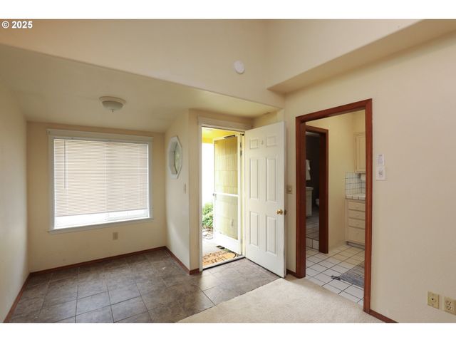 310 15TH Ave, Seaside, OR 97138