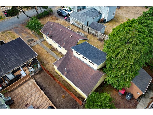 310 15TH Ave, Seaside, OR 97138