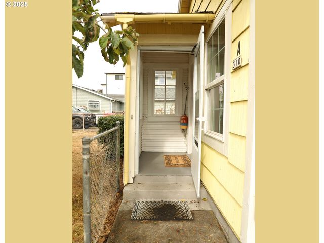 310 15TH Ave, Seaside, OR 97138