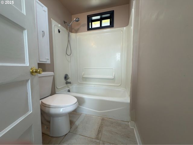 310 15TH Ave, Seaside, OR 97138