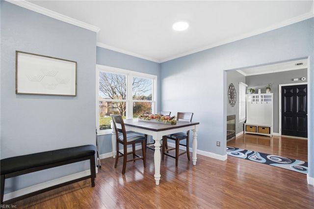 629 Creekwood Dr, Chesapeake, VA 23323