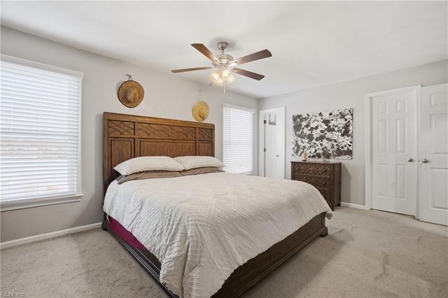 629 Creekwood Dr, Chesapeake, VA 23323