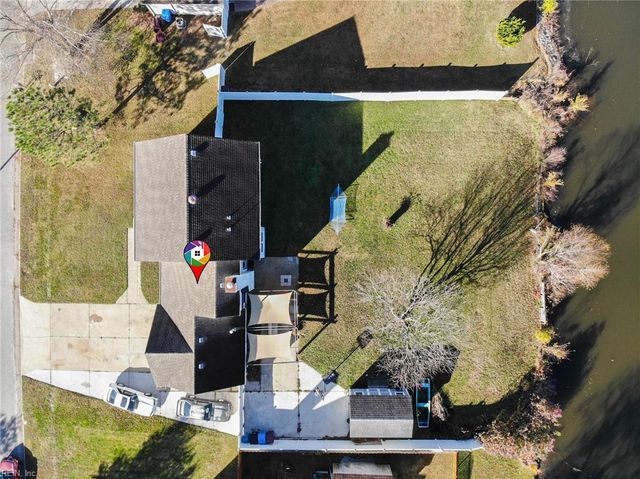 629 Creekwood Dr, Chesapeake, VA 23323