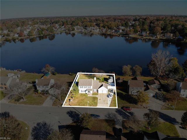 629 Creekwood Dr, Chesapeake, VA 23323