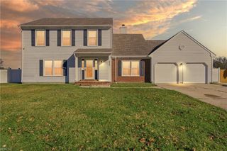 629 Creekwood Dr, Chesapeake, VA 23323