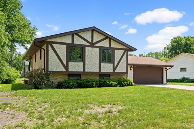 3248 Brunswick Avenue N, Crystal, MN 55422