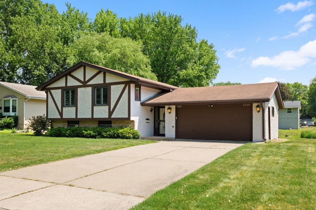 3248 Brunswick Avenue N, Crystal, MN 55422
