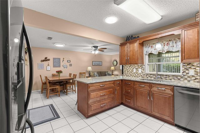9256 SW 82ND TERRACE E, Ocala, FL 34481