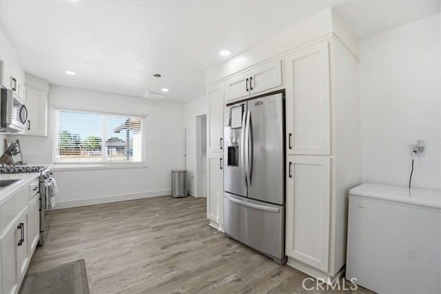 1163 Smith, Adelanto, CA 92301