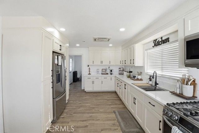 1163 Smith, Adelanto, CA 92301