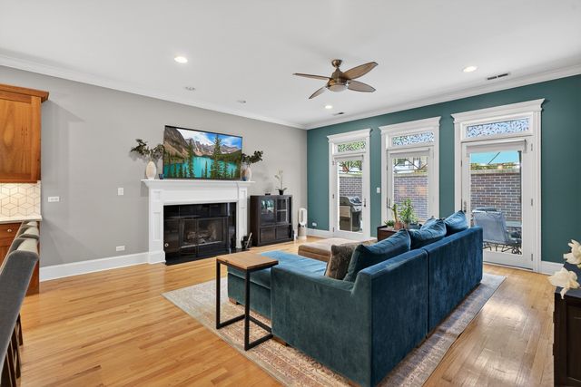 4341 N Mozart Street 1, Chicago, IL 60618
