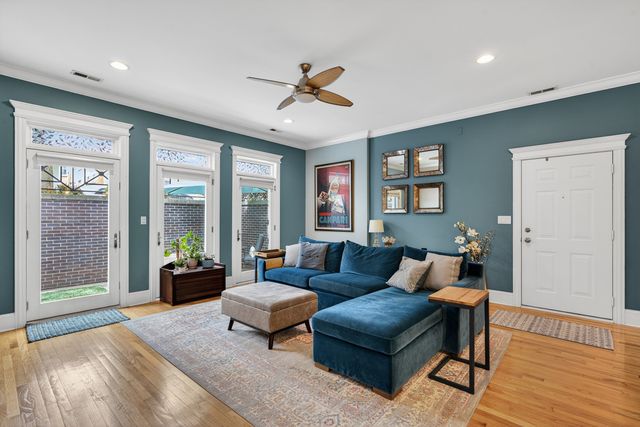 4341 N Mozart Street 1, Chicago, IL 60618