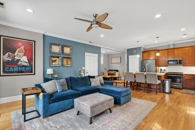 4341 N Mozart Street 1, Chicago, IL 60618