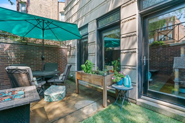 4341 N Mozart Street 1, Chicago, IL 60618