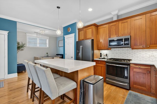 4341 N Mozart Street 1, Chicago, IL 60618