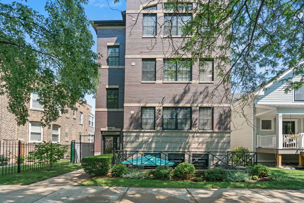 4341 N Mozart Street 1, Chicago, IL 60618