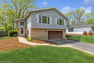 47 W Stone Avenue, Lake Forest, IL 60045