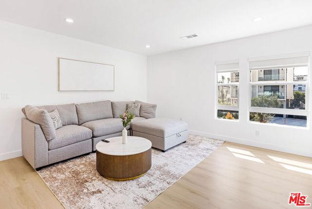 1342 S Ogden Drive, Los Angeles, CA 90019