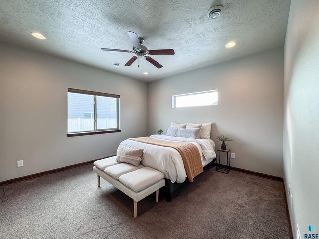 3405 E Bison Trl Trail, Sioux Falls, SD 57108