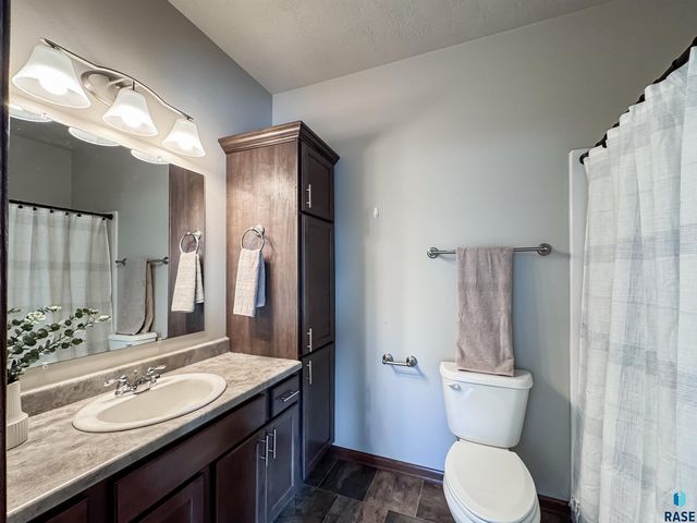 3405 E Bison Trl Trail, Sioux Falls, SD 57108