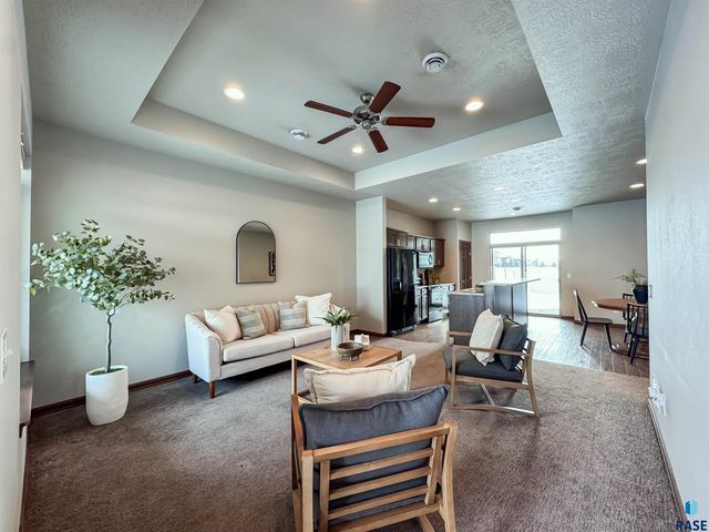 3405 E Bison Trl Trail, Sioux Falls, SD 57108