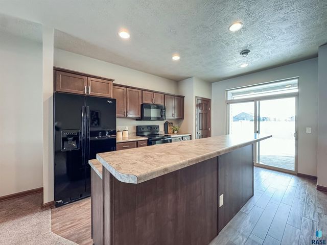 3405 E Bison Trl Trail, Sioux Falls, SD 57108