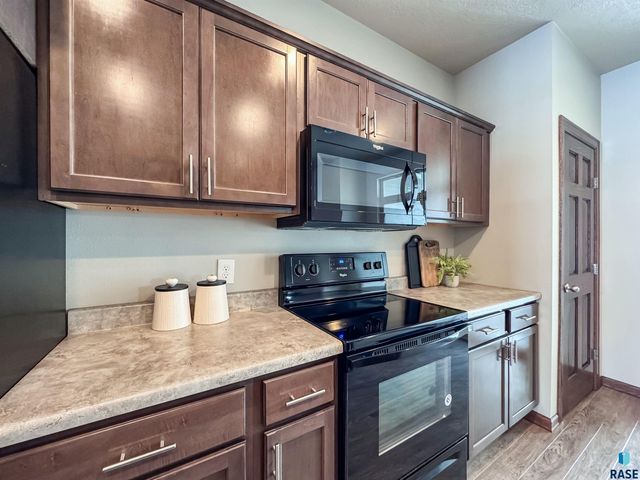 3405 E Bison Trl Trail, Sioux Falls, SD 57108