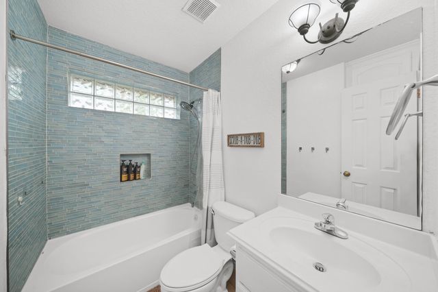 11718 Santa Fe Trail, Santa Fe, TX 77510