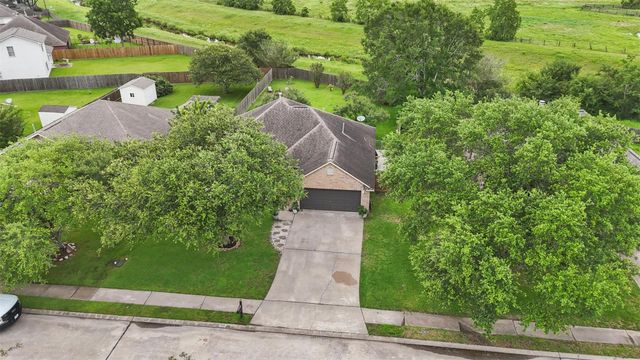 11718 Santa Fe Trail, Santa Fe, TX 77510