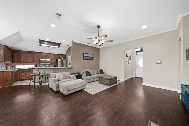 11718 Santa Fe Trail, Santa Fe, TX 77510