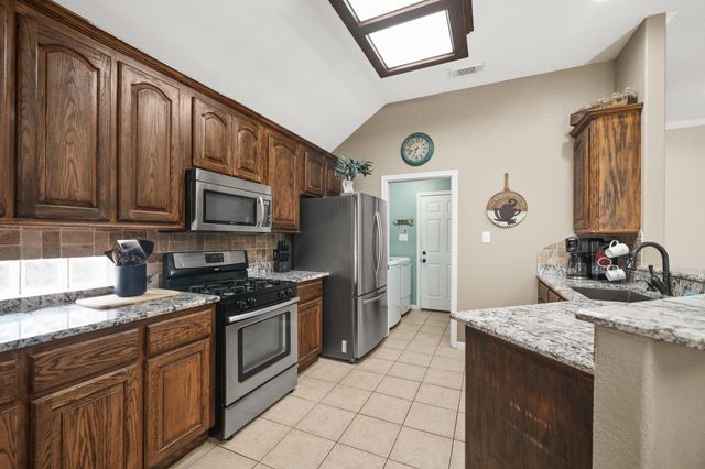 11718 Santa Fe Trail, Santa Fe, TX 77510