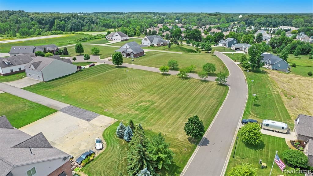 15051 Poberezny Court, Fenton Twp, MI 48451